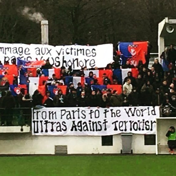 Le Collectif Ultras Paris a rendu hommage aux victimes des attentats de Paris