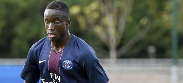 Moussa Diaby Heureux de vous annoncer la signature de mon premier contrat pro au PSG