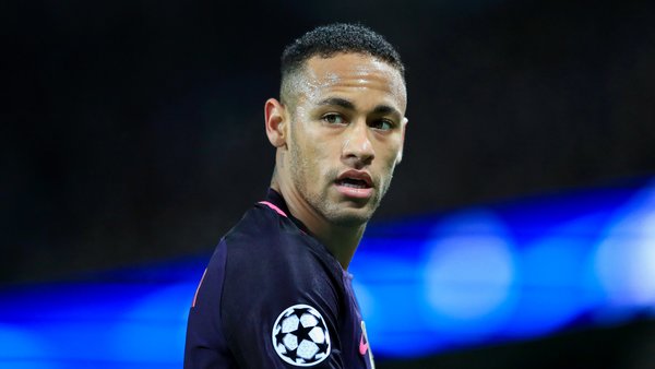 Neymar tout a changé radicalement dans sa vie, explique un journaliste d'UOL Esporte