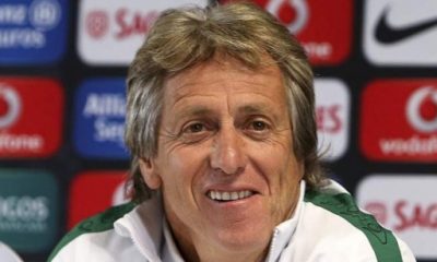 Jorge Jesus explique les rumeurs qui l'envoyaient au PSG et les dément