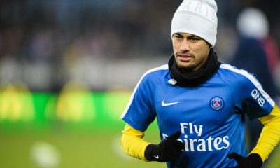 Neymar a réglé ses problèmes familiaux et rentre demain à Paris, selon L'Equipe