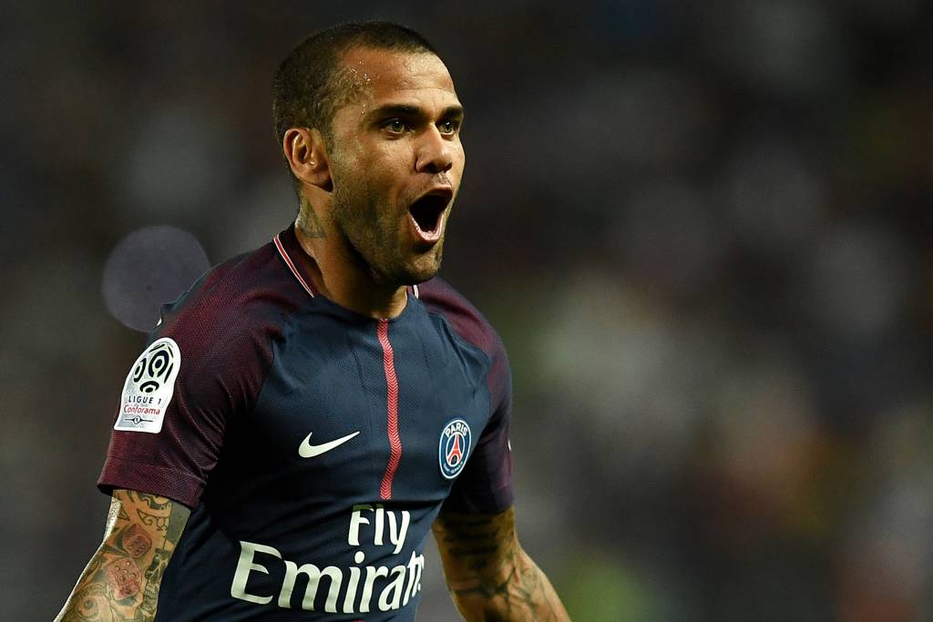 Dani Alves Ici, on essaye d’écrire l’histoire avec des amis proches