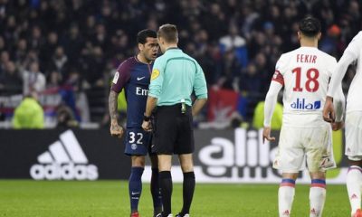 Ligue 1 - Dani Alves suspendu pour 3 matchs plus 1 avec sursis, selon RMC