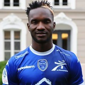 Adama Niane attaquant ESTAC Troyes