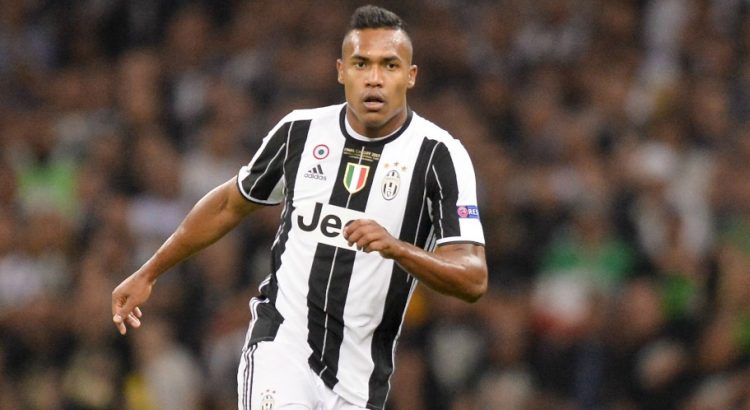 Mercato - Le PSG a Alex Sandro comme priorité pour remplacer Layvin Kurzawa, selon Téléfoot