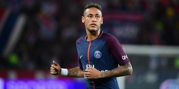 Neymar est triste sans le football, mais arrive tout de même à danser