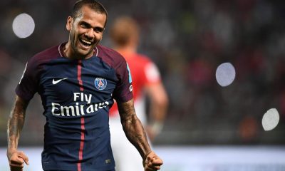 Dani Alves est désormais le joueur le plus titré de l'histoire du football