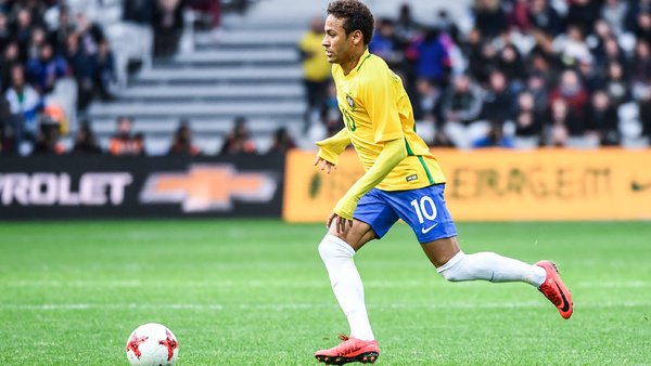 Guardado Neymar a l'habitude d'exagérer...C'est aux arbitres de faire en sorte qu'il arrête