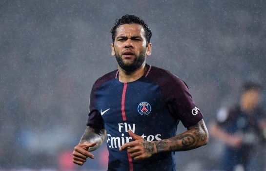 Mercato - Dani Alves proposé à Séville C'est un mensonge...Il veut continuer au PSG, répond son entourage