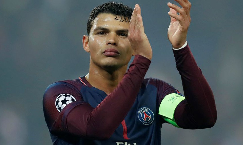 Le PSG a travaillé le foncier ce mardi, Thiago Silva poussé dans le rouge et Draxler a retouché le ballon, raconte RMC