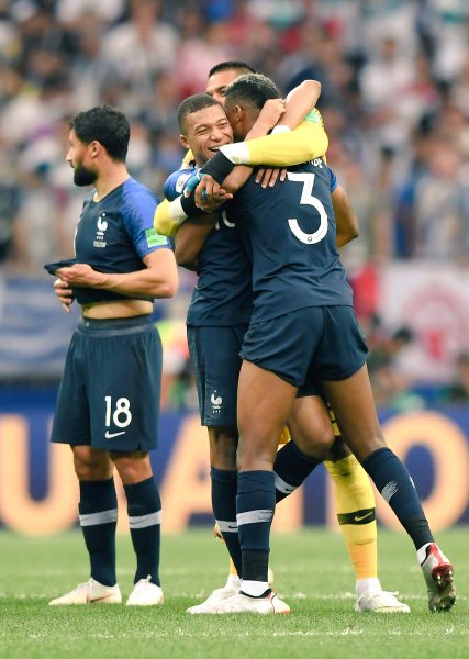 Les images du PSG ce dimanche La France est championne du monde !.jpg