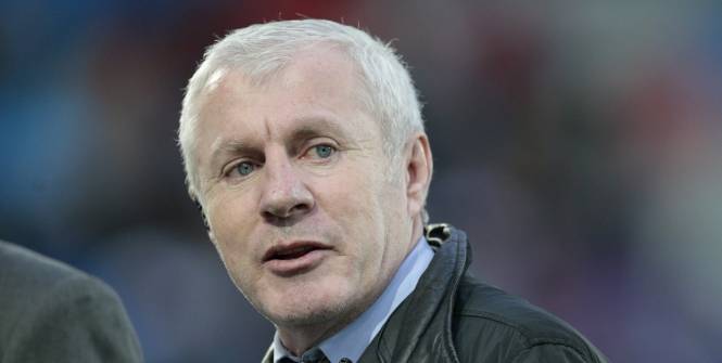 Luis Fernandez n'est pas certain de continuer au PSG, où la direction de la formation est remise en question selon RMC