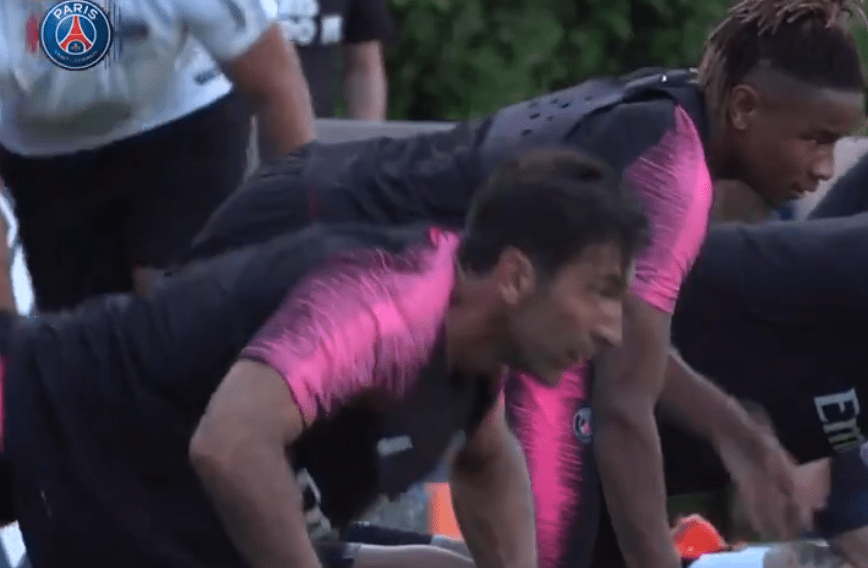 Les images du PSG ce mercredi : arrivée à Singapour et entraînement !