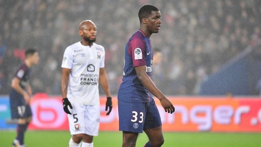 L'Equipe confirme la volonté du PSG de garder Nsoki et la réunion prévue cette semaine