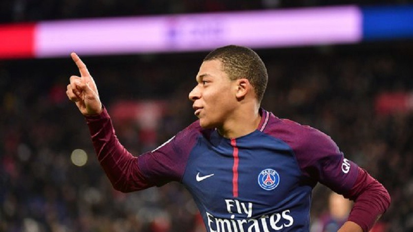 Mercato - AS aussi croit à la venue de Mbappé au Real Madrid, car le PSG ne pourrait pas payer son option d'achat...