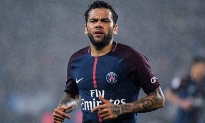 Dani Alves de retour à la compétition en novembre, indique L'Equipe