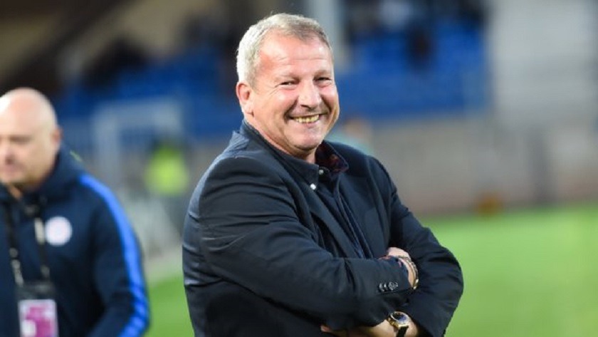 Le PSG a proposé à Rolland Courbis d'entraîner son équipe féminine cet été