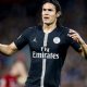 Edinson Cavani, buteur de 31 ans du Paris Saint-Germain, est clairement dans une mauvaise passe en ce début de saison. Via Eurosport, l'ancien attaquant Rouge et Bleu (2008-2011), Ludovic Giuly est monté au créneau sur le cas du Matador. L'ancien international français a donc souhaité rappeler les qualités de l'Uruguayen et ainsi démontrer son importance dans l'équipe malgré sa méforme actuelle. “Le travail que fait Cavani par rapport à Neymar et Mbappé défensivement est deux fois plus important. Cavani c’est vraiment un finisseur, un buteur. Il ne paye pas de mine comme on dit mais il est efficace. On ne peut pas lui enlever ça. Il marque je ne sais pas combien de but chaque année. Dès qu’il est sur le terrain, il donne tout ce qu’il a. Il ne rechigne pas dans le repris défensif, ça c’est important. Quand tu as trois attaquants et trois attaquants qui ne font pas le replis défensif c’est compliqué. Quand il y en a deux ou deux et demi c’est moins compliqué. “ Un buteur dans le doute. C'est vraiment un beau plaidoyer fait ici par Ludovic Giuly. En effet, il a parfaitement synthétisé ce qui fait la force, et le charme, d'Edinson Cavani sur un terrain de football. Buteur, prompt au pressing et n'hésitant pas à faire des courses incroyables pour revenir en défense, Cavani est un joueur entier qui ne ménage pas sa peine. Forcément, quand la confiance n'est pas là, comme un véritable buteur, les choses deviennent plus compliquées et ses carences techniques se font plus ressentir. La solution, on la connait depuis la création de ce sport magnifique qu'est le football : le déclic salvateur ! Car oui, la confiance peut revenir aussi vite qu'elle est partie et le match contre Naples mercredi (3e journée de la phase de groupes de la Ligue des Champions) semble être le théâtre idéal pour le retour d'Edinson Cavani.