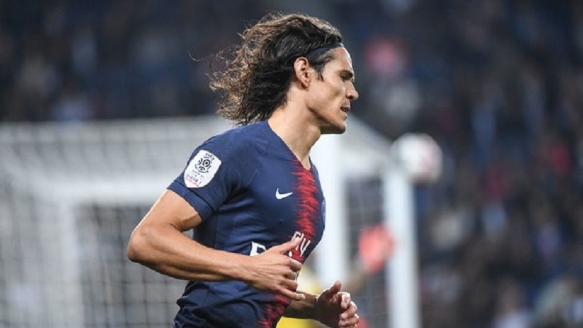 Mercato - Un journaliste du Parisien annonce que Cavani n'est pas heureux à Paris et voudrait revenir à Naples