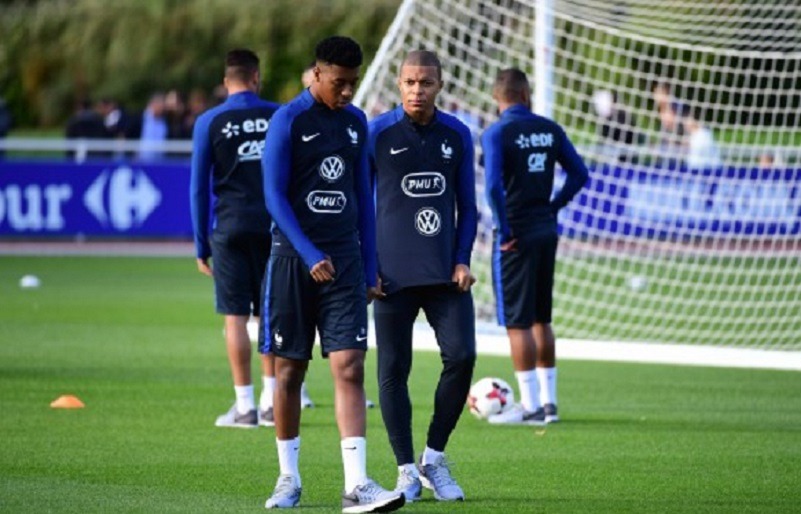 Pays-BasFrance - L'équipe française selon la presse Kimpembe et Mbappé annoncés comme titulaires