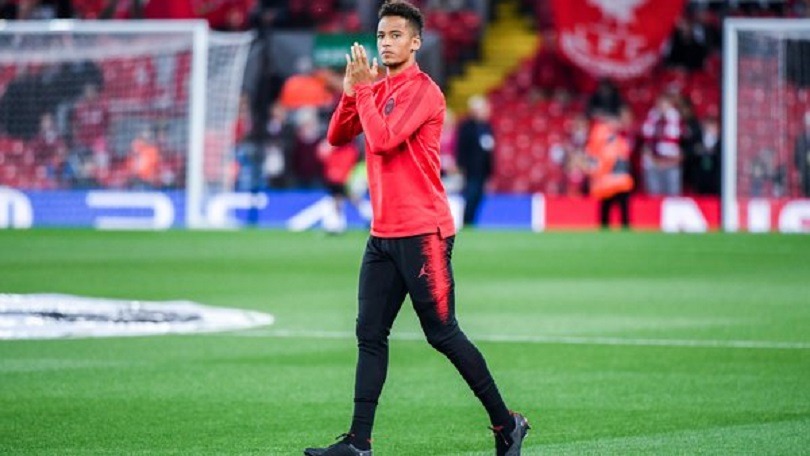 Thilo Kehrer solide dans le couloir de l'Allemagne lors de la victoire contre la Russie