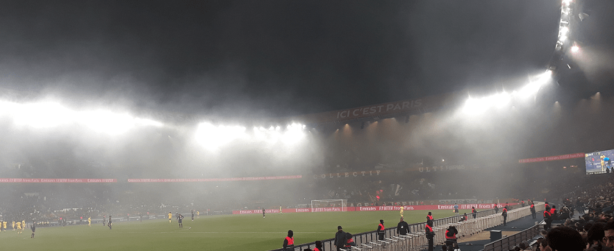 Le PSG va sanctionner ses supporters à cause des fumigènes utilisés contre Nantes, annonce L'Equipe