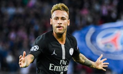 Neymar "J'ai beaucoup d'envie et je suis heureux de jouer là....Manchester United ? J'aime jouer ce genre de match"