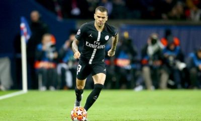 Dani Alves et le PSG discutent d'une prolongation, mais un départ reste possible selon RMC Sport