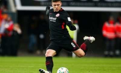 Mercato - Jovic est encore loin de la Liga et pourrait signer au PSG ou au Bayern Munich selon Sport