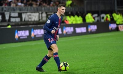 Mercato - Manchester United pense à Thomas Meunier pour se renforcer cet été, selon The Sun