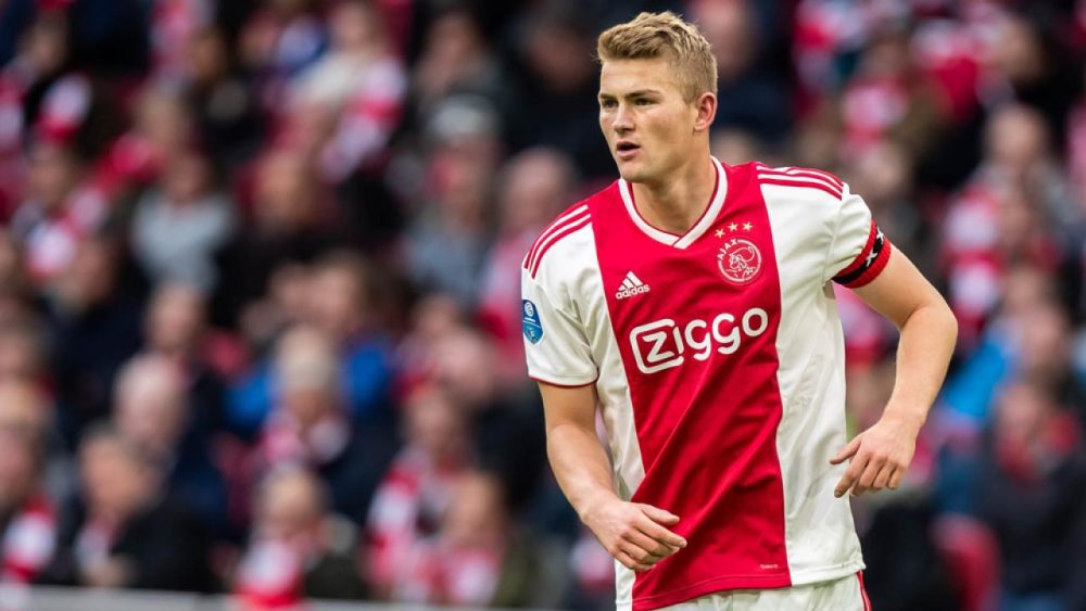 Mercato - De Ligt priorité du PSG et Meunier vers Arsenal, d'après Canal+