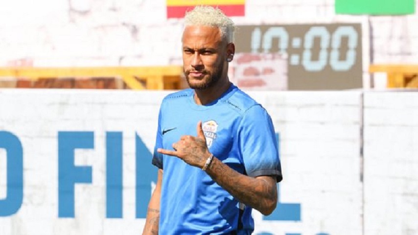 Neymar s'est entraîné à part ce mercredi, mais ce n'est pas lié à son transfert précise RMC Sport