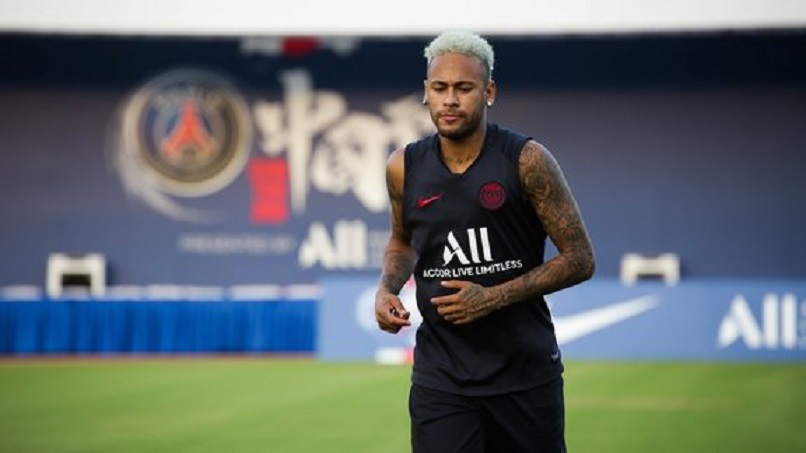 Comment Neymar doit-il être accueilli par le Parc des Princes selon vous ?