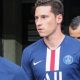 Draxler est "toujours heureux à Paris" et compte rester, indique Le Parisien