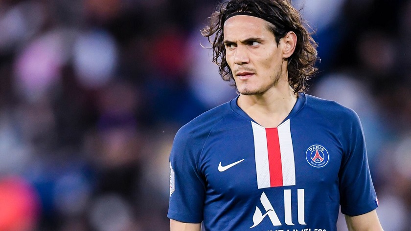 Le PSG ne se presse pas pour Cavani, qui aimerait prolonger, indique L'Equipe