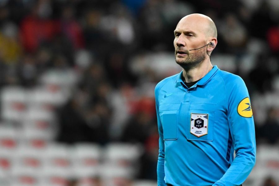 Lorient/PSG - Antony Gautier arbitre du match, attention aux seconds jaunes