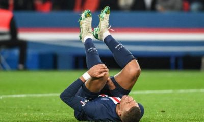 Mbappé glisse qu'il a eu un "bon coup de flippe" pour son genou