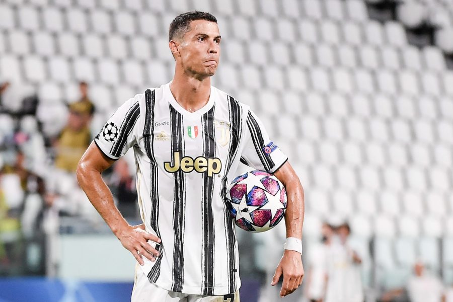 Mercato - Cristiano Ronaldo devrait baisser son salaire pour tenter le PSG ou Manchester United