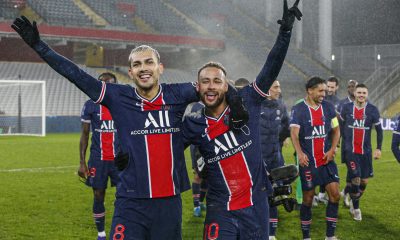 celebration victoire paredes & neymar