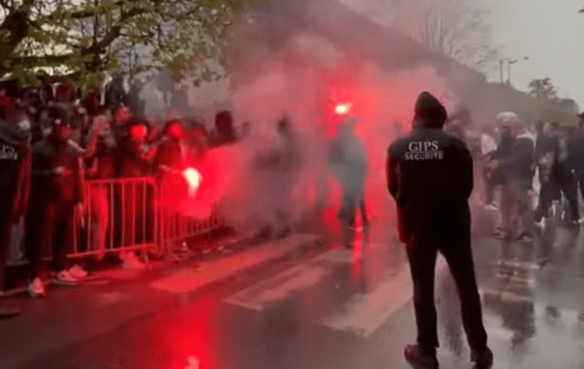 City/PSG - Les supporters parisiens affichent leur soutien avec "Le PSG en Finale J'y Crois"