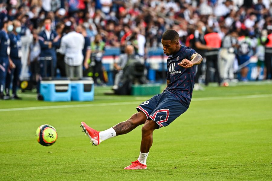 Wijnaldum évoque son adaptation facile, son bonheur, sa place et l'apprentissage du français