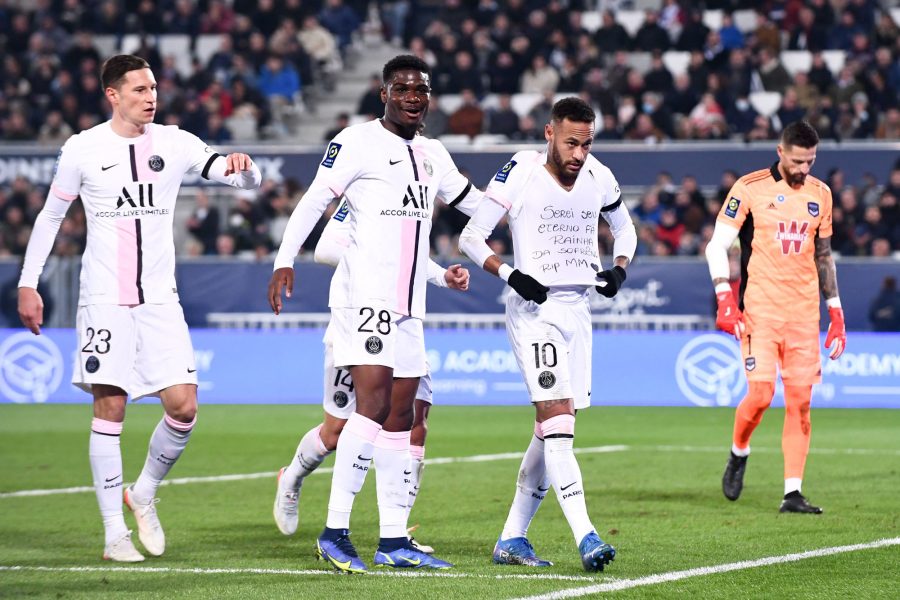 Bordeaux/PSG - Dina-Ebimbe évoque Neymar, le match et son retour