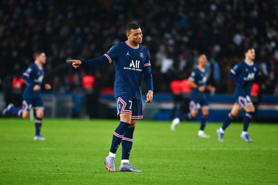 Bitton évoque un Mbappé qui « repousse les limites du possible » et un PSG ennuyeux