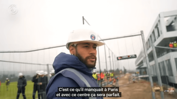 La visite du nouveau centre d'entraînement auprès des joueurs du PSG