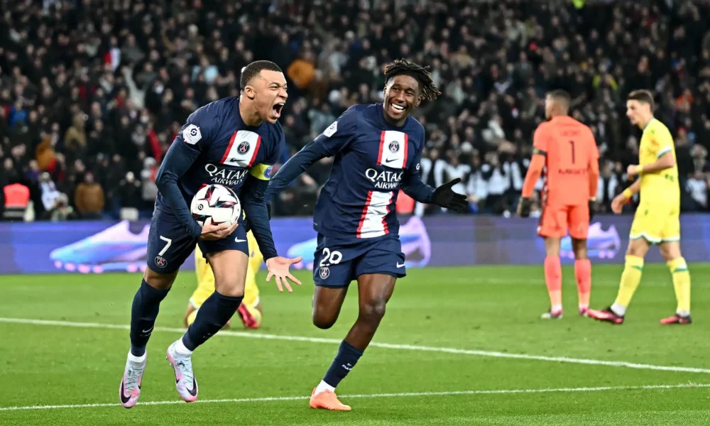 PSG/Nantes - Revivez la victoire, les buts et la célébration pour Mbappé auprès des joueurs