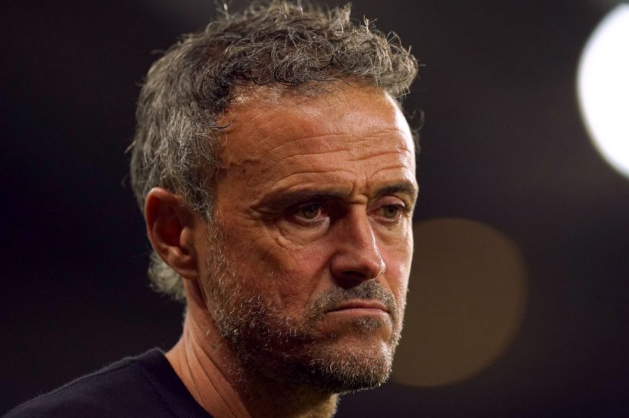 Luis Enrique, "arrogant et prétentieux", agace Riolo