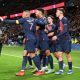 Ce samedi, nous allons nous concentrer sur la victoire du Paris Saint-Germain vendredi contre Monaco lors de la 13e journée de Ligue 1 2023-2024 (5-2, résumé vidéo PSG/Monaco) au Parc des Princes. Qu'en retenez-vous ?  A vous d'avancer vos arguments et de partager votre émotion, ainsi que vos analyses pour être cités dans le podcast ! L'émission sera enregistrée dans la journée de samedi et diffusée ensuite