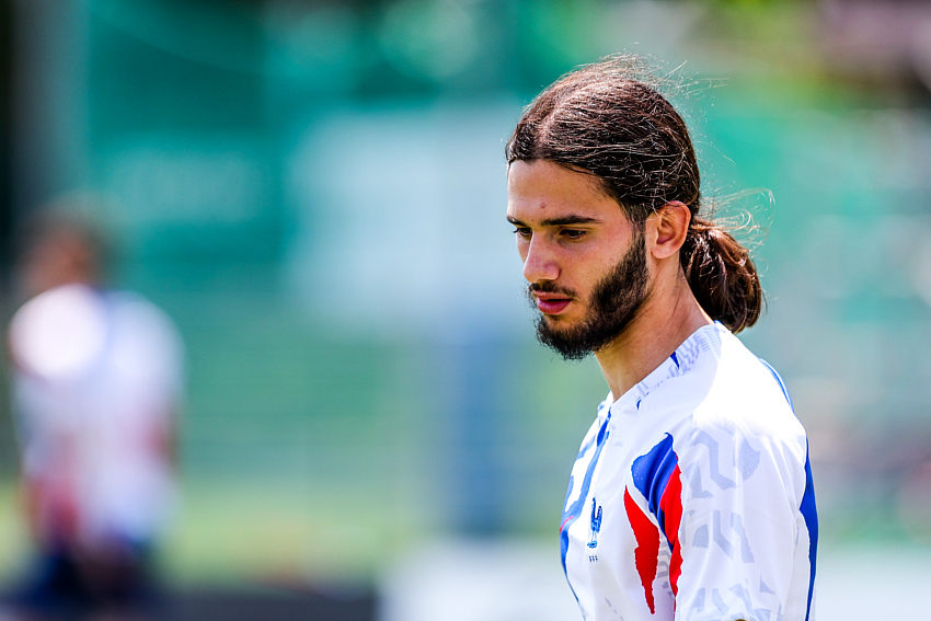 Officiel - Housni est prêté par le PSG en Ligue 1 !