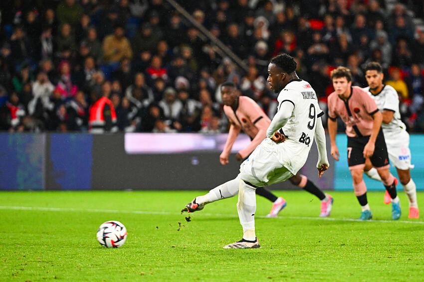 PSG/Rennes - Kalimuendo revient sur l'ambiance hostile et son but