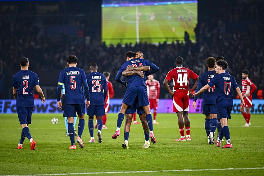 PSG/Brest - Revivez la qualification et les buts auprès des joueurs parisiens